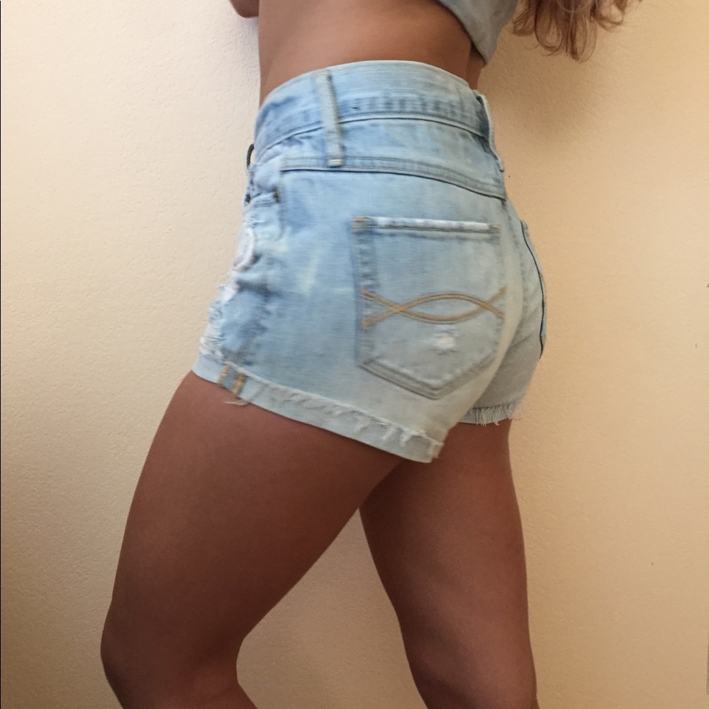 Abercrombie & Fitch Jean short size 2